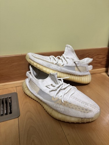 Adidas yeezy boost - adidas, bone